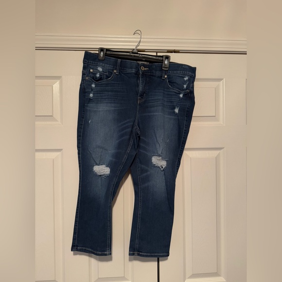 Torrid Crop Bombshell Skinny - Picture 4 of 6